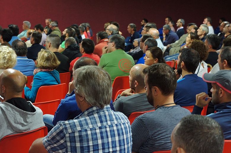 2016 09 13 AsembleaManifaDelegadosCampanhaEmpregoVigo05.JPG
